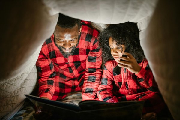 Les meilleurs pyjamas plaid pour une soirée cocooning réussie